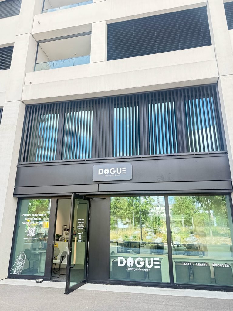 DOGUE coffee shop front