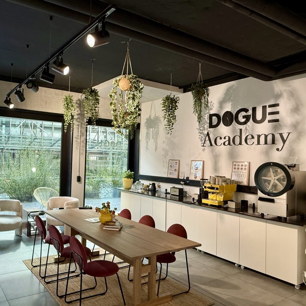 DOGUE coffee studio academy room